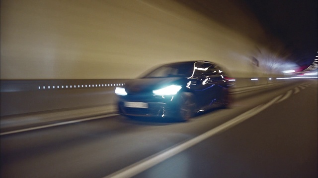 Video Reference: Land vehicle, Tire, Car, Vehicle, Automotive lighting, Hood, Automotive design, Automotive mirror, Asphalt, Automotive exterior