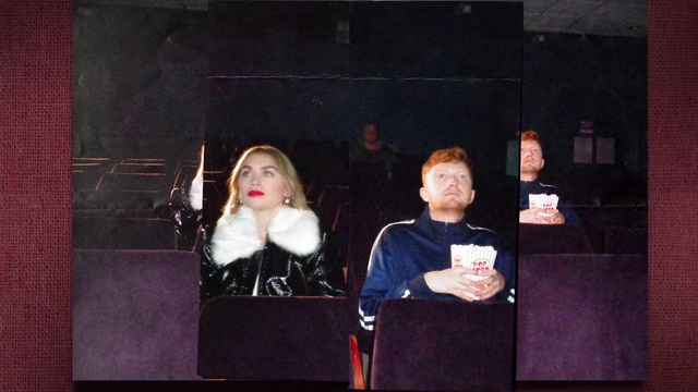 Video Reference: Microphone, Entertainment, Event, Fun, Music, Performing arts, T-shirt, Sitting, Fur, Performance