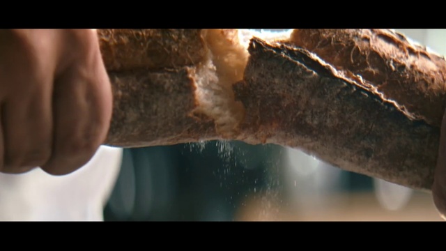 Video Reference: Hand, Eye, Water, Human body, Jaw, Flash photography, Tints and shades, Wood, Close-up, Art