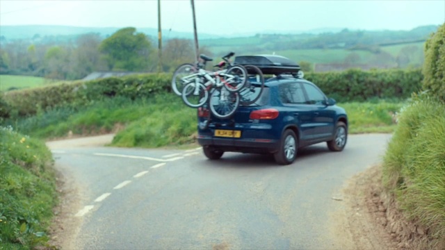 Video Reference: Tire, Wheel, Bicycle, Car, Land vehicle, Automotive bicycle rack, Vehicle, Plant, Ecoregion, Automotive tire