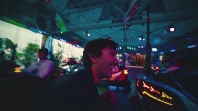 Video Reference: Smile, Plant, Purple, Entertainment, Leisure, Magenta, Visual effect lighting, Event, Music, Tree