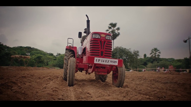 Video Reference: Wheel, Tire, Tractor, Vehicle, Automotive tire, Motor vehicle, Agricultural machinery, Plant, Sky, Tread