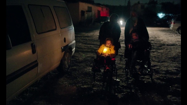 Video Reference: Tire, Wheel, Automotive lighting, Vehicle, Car, Automotive tire, Motor vehicle, Asphalt, Fender, Vehicle door