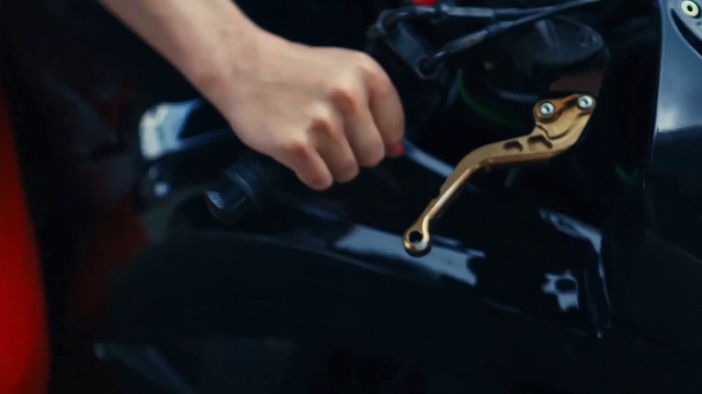 Video Reference: Automotive lighting, Hood, Automotive design, Window, Automotive tire, Sleeve, Motor vehicle, Bumper, Vehicle door, Automotive exterior