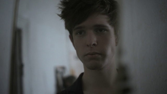 Video Reference: Nose, Cheek, Lip, Eyelash, Flash photography, Jaw, Neck, Ear, Chest, Darkness