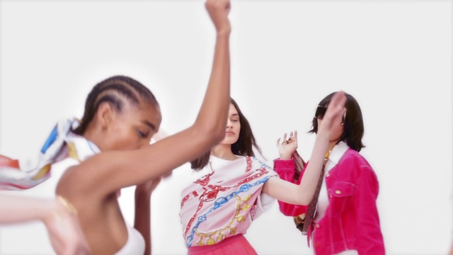 Video Reference: Gesture, Happy, Flash photography, Sleeve, Performing arts, Entertainment, Leisure, Fun, Sleeveless shirt, Event