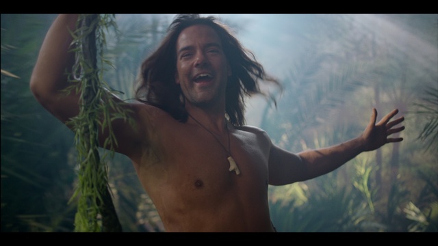 Video Reference: Hair, Hairstyle, Vertebrate, People in nature, Natural environment, Human body, Flash photography, Organism, Happy, Sunlight