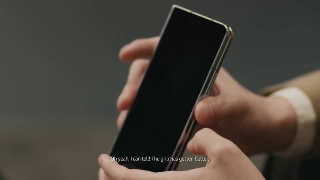 Video Reference: Mobile phone, Communication Device, Telephony, Gesture, Portable communications device, Finger, Mobile device, Thumb, Gadget, Smartphone