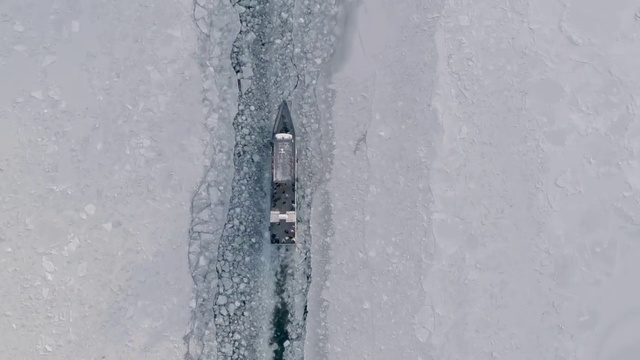 Video Reference: Tire, Automotive tire, Slope, Grey, Snow, Freezing, Concrete, Composite material, Winter, Glacial landform