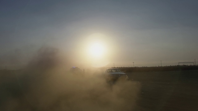 Video Reference: Sky, Atmosphere, Vehicle, Atmospheric phenomenon, Astronomical object, Fog, Horizon, Cloud, Sunrise, Landscape