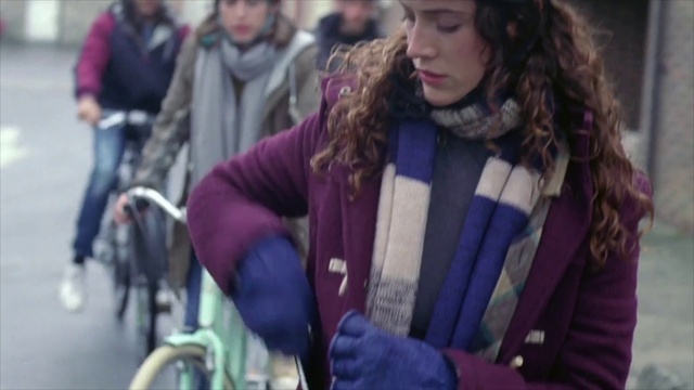 Video Reference: Face, Human, Jacket, Electric blue, Eyewear, Event, Scarf, Magenta, Fun, Recreation