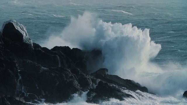 Video Reference: Water, Water resources, Cloud, Sky, Coastal and oceanic landforms, Fluid, Body of water, Watercourse, Atmospheric phenomenon, Terrain