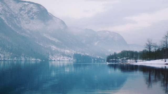 Video Reference: Water, Cloud, Sky, Mountain, Atmosphere, Natural landscape, Tree, Snow, Watercourse, Lake