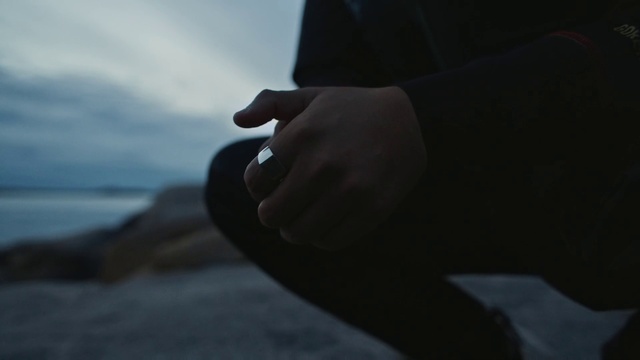 Video Reference: Cloud, Sky, Gesture, Flash photography, Elbow, Tints and shades, Wrist, Human leg, Thumb, Nail