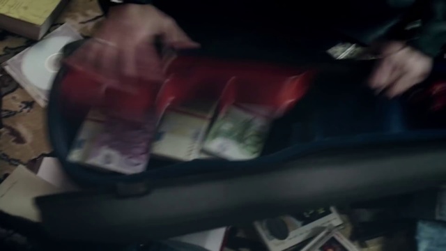 Video Reference: Automotive lighting, Hood, Automotive mirror, Automotive exterior, Rear-view mirror, Automotive design, Vehicle door, Bumper, Motor vehicle, Tints and shades