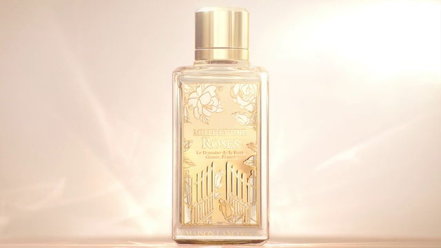 Video Reference: Bottle, Liquid, Fluid, Glass bottle, Amber, Drink, Perfume, Wood, Alcoholic beverage, Rectangle