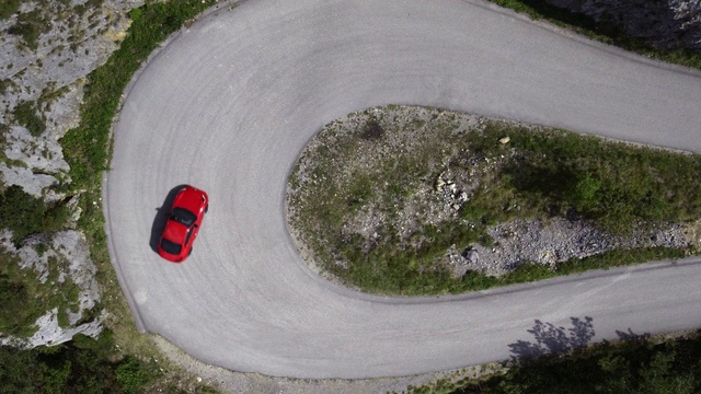 Video Reference: Plant, Ecoregion, Nature, Automotive tire, Road surface, Asphalt, Vehicle, Wheel, Slope, Land lot