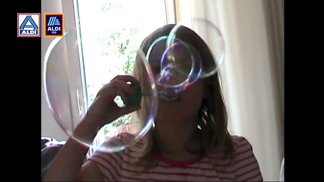 Video Reference: Hand, Jaw, Vision care, Eyewear, Eyelash, Gesture, Finger, Happy, Fun, Magenta