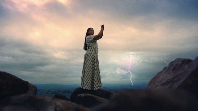 Video Reference: Cloud, Sky, Atmosphere, Lightning, Flash photography, People in nature, Highland, Happy, Sunlight, Dusk