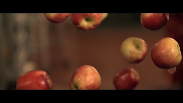 Video Reference: Food, Plant, Fruit, Natural foods, Gesture, Staple food, Apple, Seedless fruit, Red, Whole food