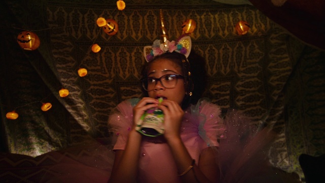 Video Reference: Vision care, Fun, Event, Eyewear, Flash photography, Darkness, Glass, Tableware, Drinkware, Midnight