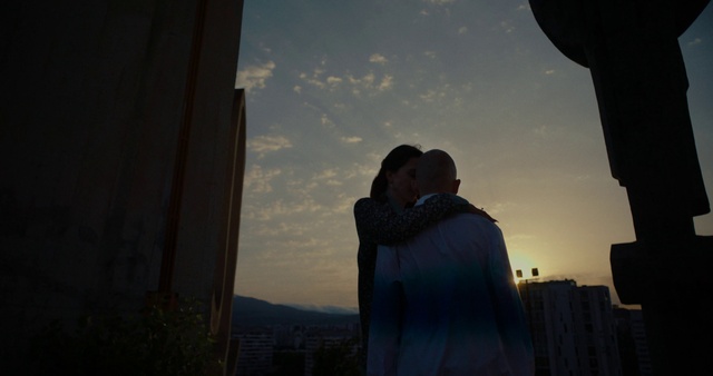 Video Reference: Cloud, Sky, Atmosphere, Flash photography, Gesture, Building, Dusk, Tints and shades, Darkness, Backlighting