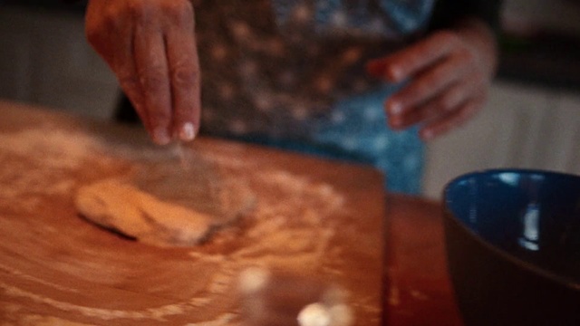 Video Reference: Food, Hand, Ingredient, Wood, Recipe, Finger, Cuisine, Wood stain, Cooking, Thumb