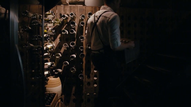 Video Reference: Sleeve, Flash photography, Engineering, Eyewear, Event, Audio equipment, Machine, Fashion design, T-shirt, Room