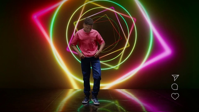 Video Reference: Light, Purple, Lighting, Entertainment, Flash photography, Visual effect lighting, Performing arts, Magenta, Font, Neon