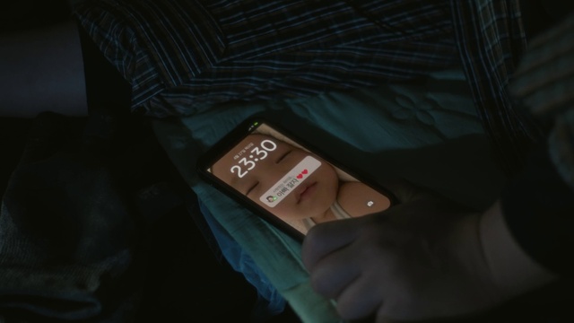 Video Reference: Sleeve, Collar, Wood, Electric blue, Wrist, Darkness, Auto part, Carmine, Font, Fashion accessory