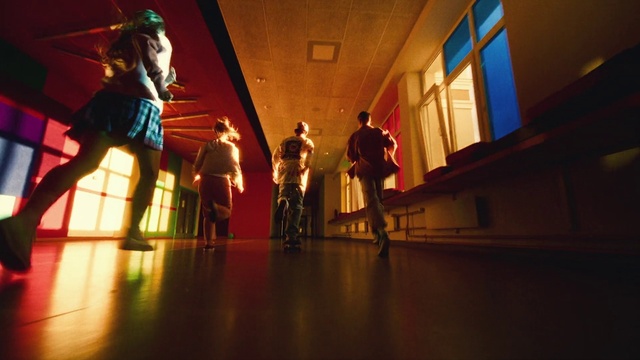 Video Reference: Entertainment, Performing arts, Window, Event, Performance art, Fashion design, Fun, Flooring, Stage, Darkness