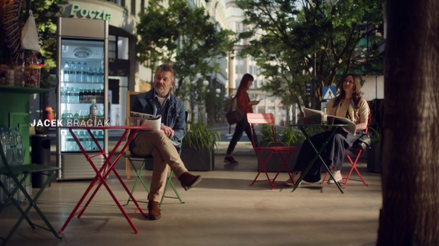 Video Reference: Plant, Tree, Neighbourhood, Leisure, Chair, Public space, City, Entertainment, Artist, Fun