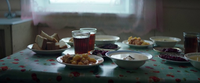 Video Reference: Food, Tableware, Table, Dishware, Drinkware, Plate, Ingredient, Cup, Keemun, Recipe