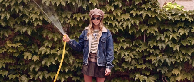 Video Reference: Glasses, Smile, Plant, Goggles, Sunglasses, Vision care, Sleeve, Eyewear, Hat, Street fashion