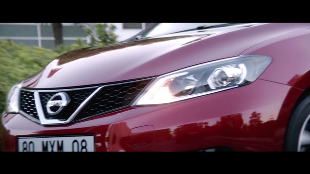 Video Reference: Car, Vehicle, Grille, Automotive lighting, Hood, Automotive tire, Vehicle registration plate, Motor vehicle, Automotive design, Alloy wheel