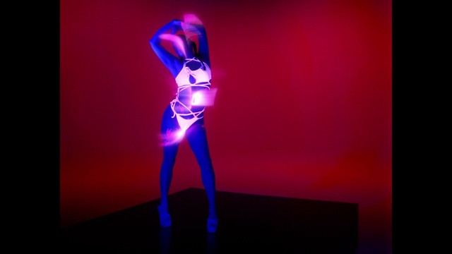 Video Reference: Purple, Flash photography, Violet, Pink, Entertainment, Dance, Magenta, Thigh, Electric blue, Performing arts