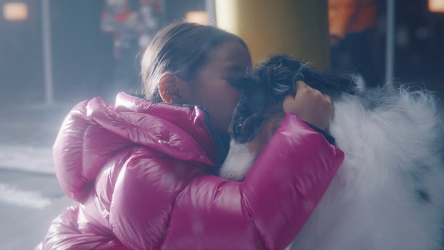 Video Reference: Purple, Flash photography, Comfort, Sleeve, Gesture, Happy, Pink, Magenta, Jacket, Fun