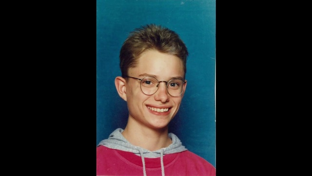 Video Reference: Forehead, Nose, Glasses, Smile, Cheek, Vision care, Eyebrow, Mouth, Eyewear, Jaw