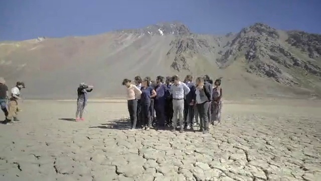 Video Reference: Sky, Mountain, Natural environment, Travel, Landscape, Leisure, Recreation, Aeolian landform, Event, Fun