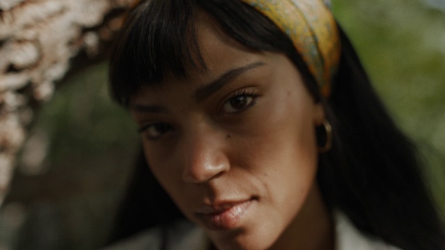 Video Reference: Forehead, Nose, Hair, Cheek, Skin, Smile, Lip, Eyebrow, Eyelash, Flash photography