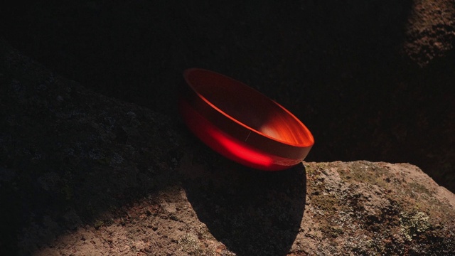 Video Reference: Automotive lighting, Liquid, Flash photography, Astronomical object, Wood, Body jewelry, Tints and shades, Art, Circle, Jewellery