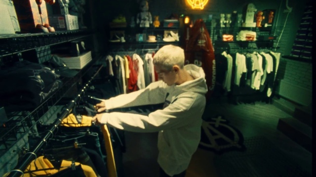 Video Reference: Customer, Sleeve, T-shirt, Retail, Event, City, Service, Shelf, Room, Darkness