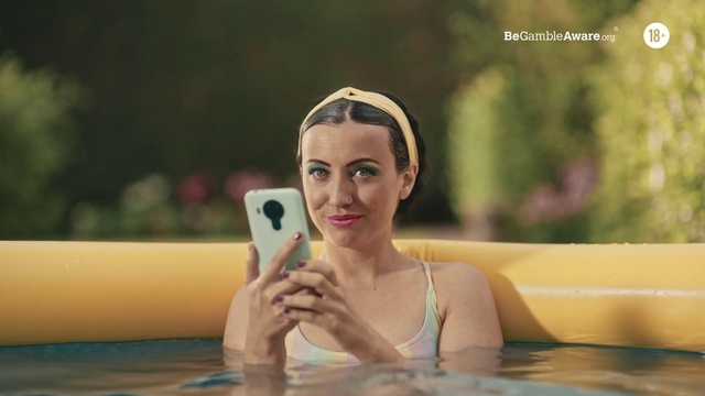 Video Reference: Water, Swimming pool, Flash photography, Pool, Eyewear, Happy, Sunglasses, Finger, Leisure, Recreation