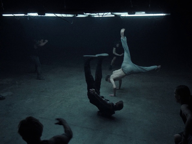 Video Reference: Flash photography, Dance, Performing arts, Athletic dance move, Entertainment, Choreography, Art, Ballet shoe, Event, Performance art