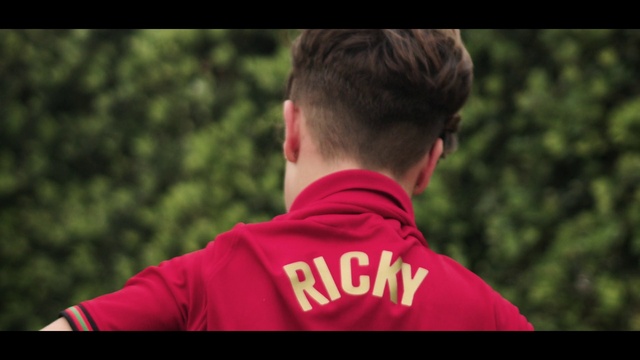 Video Reference: Sleeve, Gesture, Grass, Sportswear, Player, T-shirt, Magenta, Happy, Elbow, Street fashion