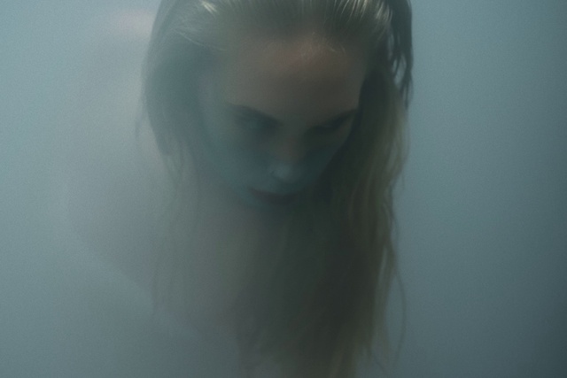 Video Reference: Nose, Lip, Eyelash, Human body, Jaw, Flash photography, Neck, Gesture, Long hair, Fog