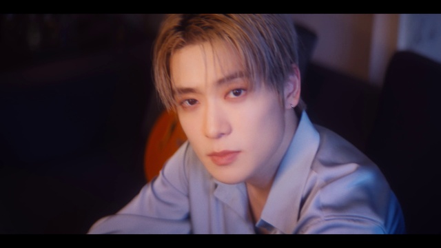 Video Reference: Forehead, Nose, Cheek, Lip, Chin, Eyebrow, Mouth, Flash photography, Jaw, Eyelash
