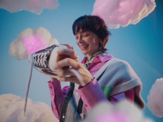 Video Reference: Cotton candy, Smile, Purple, Happy, Pink, Gesture, Travel, Plant, Fun, Leisure
