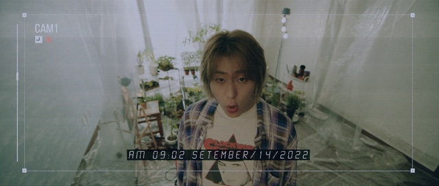 Video Reference: Textile, Sleeve, Black hair, Plant, Happy, Net, Pattern, Flooring, Mesh, Font