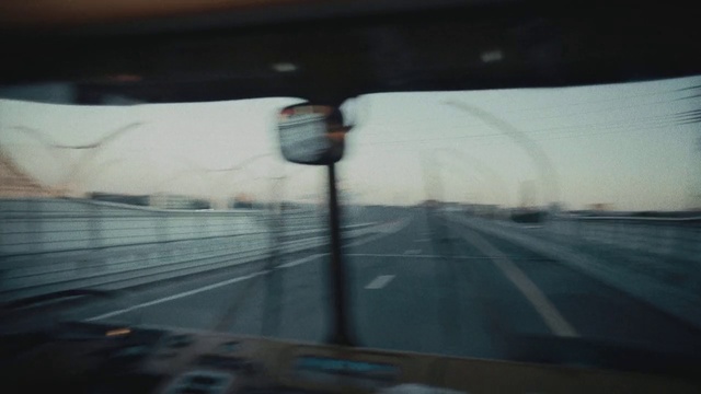 Video Reference: Automotive mirror, Car, Automotive lighting, Motor vehicle, Sky, Vehicle, Windscreen wiper, Automotive design, Rear-view mirror, Road surface